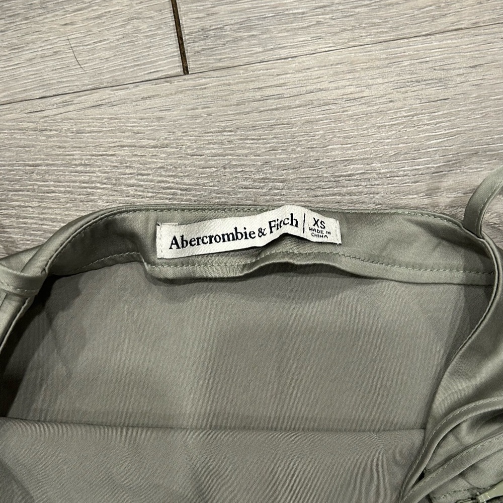 Abercrombie & Fitch Light Green Maxi Dress - Picture 3 of 4